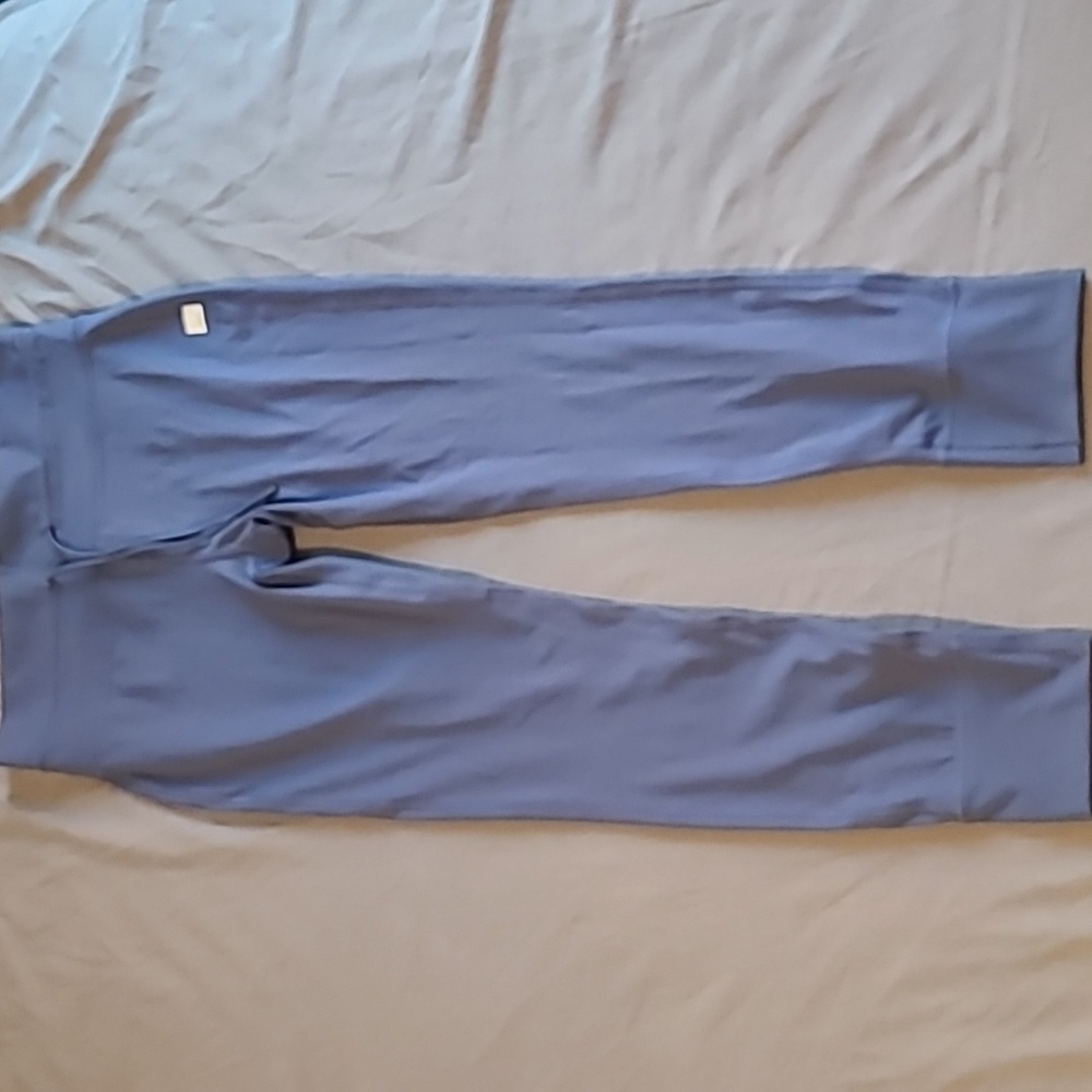 NWT Vuori daily legging size L